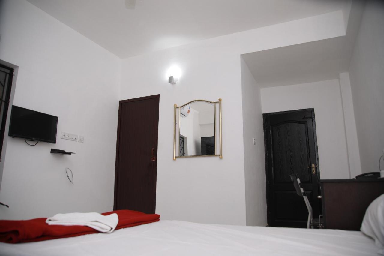 Hotel Meghna Residency Thiruvananthapuram Exterior foto
